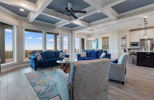Freeport House | Seahorse Beachfront Model - Luxury 5 Bed/5 Bath with Elevator & Cabana Service