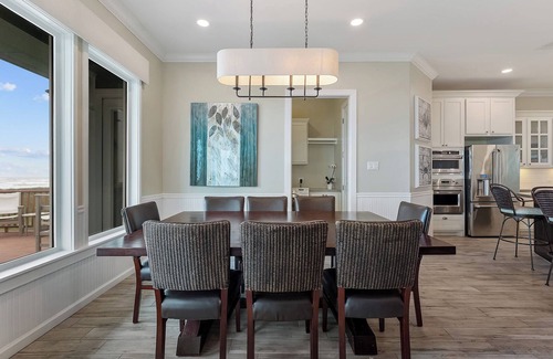Freeport House | Seahorse Beachfront Model - Luxury 5 Bed/5 Bath with Elevator & Cabana Service
