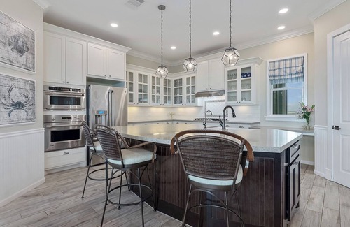 Freeport House | Seahorse Beachfront Model - Luxury 5 Bed/5 Bath with Elevator & Cabana Service