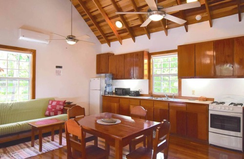 Caye Caulker House | Seahorse Cabana Pool AC Dock Access Paddleboards-Sleeps 4