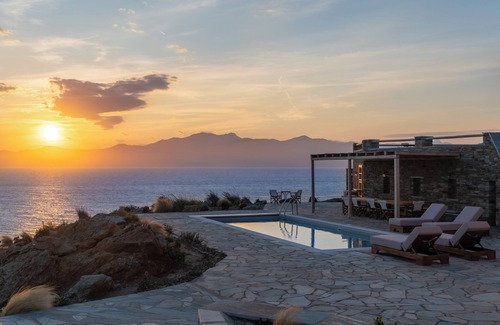 Andros Villa | Seahorse Villa with private pool