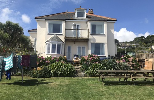 Mousehole Villa | Seal Point: dreamy sea views, gated garden, access to sea, 2-9