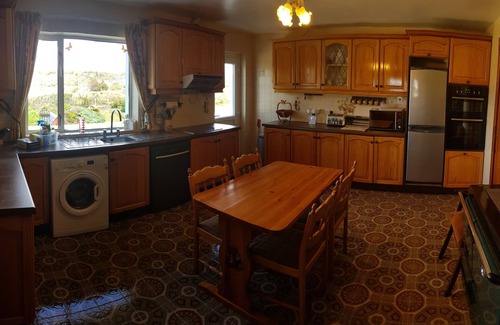 Clifden House | Seals Cove, watch the Seals basking along the Wild Atlantic Way