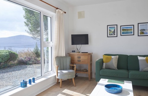 Templenoe Condo | Seanacnoc Cottage overlooking Kenmare Bay