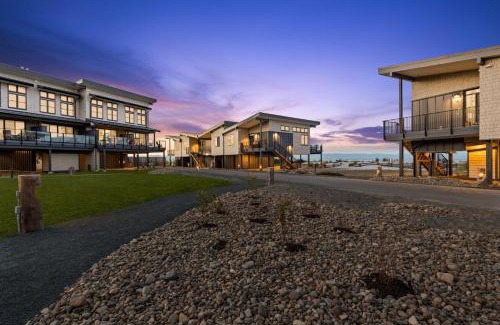 Black Creek House | Seas The Day Saratoga at THE BEACH HOUSE