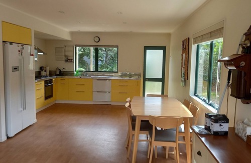 Taupo Bay House | Seas The Day - Taupo Bay