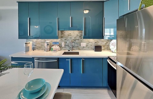 Galveston Condo | Seascape 1110 - Parrot Paradise