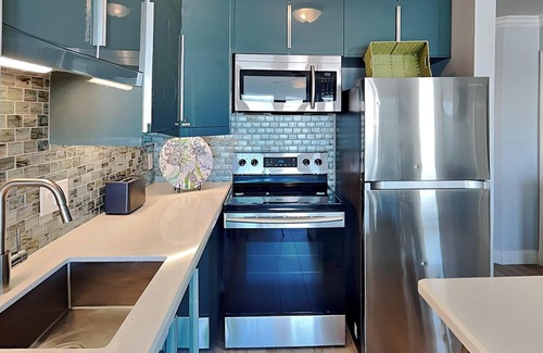 Galveston Condo | Seascape 1110 - Parrot Paradise