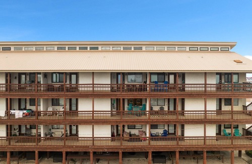 Holiday Beach Apartment | Seascape loft with stunning Gulf Views!