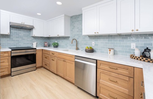 Solana Beach Condo | Seascape Sur Luxurious remodeled 2-bedroom 1 story condo with split system AC