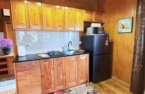 Savusavu Apartment | Seashell-Charming beachfront bungalow with AC and WiFi in lovely Savusavu