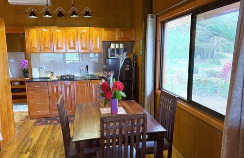 Savusavu Apartment | Seashell-Charming beachfront bungalow with AC and WiFi in lovely Savusavu