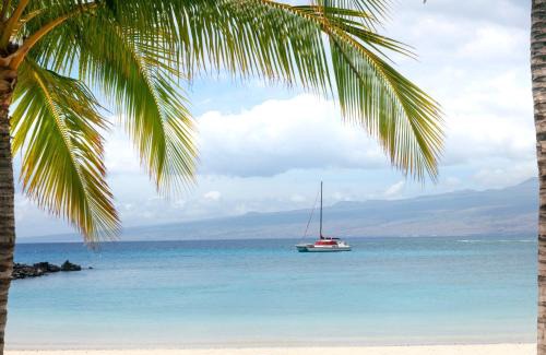 Kulalani Villa | SEASHELL VILLA Lovely 3BR Kulalani Home with Private Beach Club Bikes