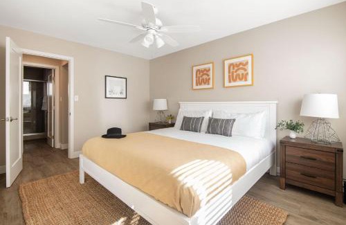 Village of La Jolla Apartment | Seashore Suites by AvantStay Modern Comfort Steps from La Jolla Cove