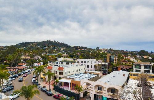 Village of La Jolla Apartment | Seashore X by AvantStay Chic La Jolla Flat 5mins from the Beach