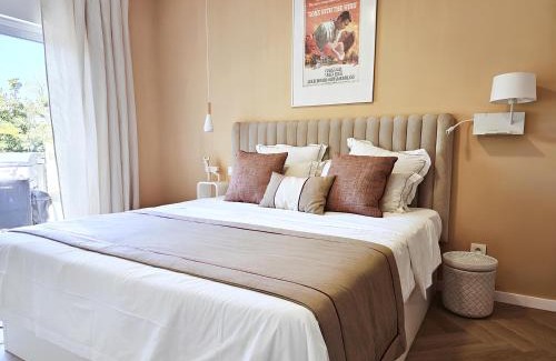 Bain Boeuf Apartment | Seaside 3 suites Penthouse with Pool Gym & BBQ Terrace