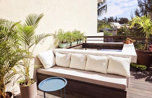 Bain Boeuf Apartment | Seaside 3 suites Penthouse with Pool Gym & BBQ Terrace