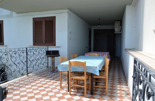 Roseto degli Abruzzi Apartment | Seaside apartment with front terrace overlooking the beach