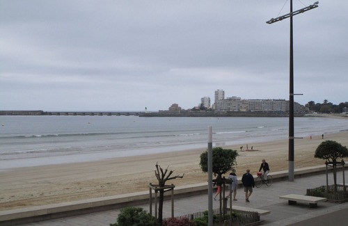 Les Sables d'Olonne Apartment | Seaside Apartment with Balcony, Close to Shops