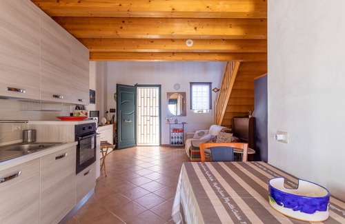 Acate Apartment | Seaside Apartment with Pool and Wi-Fi – Pets Allowed