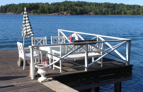 Osteraker Municipality Cottage | Seaside century house with beautiful sunset and big jetty with sauna