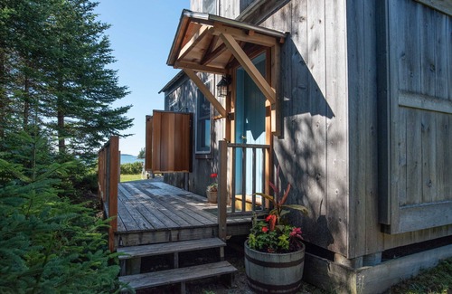 Milbridge Cottage | ♥ Seaside cottage on pristine sand beach!