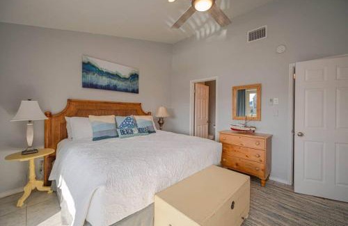 Harbor Oaks House | Seaside Cottage with water views!