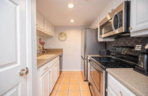 Harbor Oaks House | Seaside Cottage with water views!