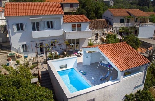 Veliki Drvenik House | Seaside family friendly house with a swimming pool Drvenik Veliki, Drvenik (K-22085)
