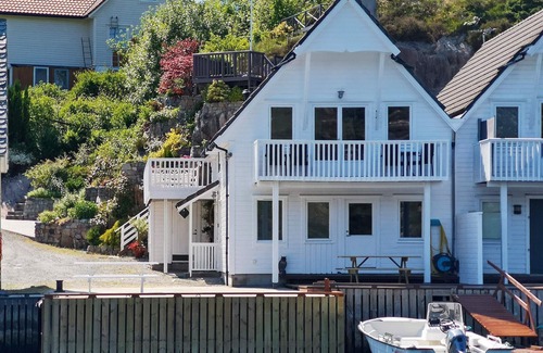 Bomlo House | Seaside Fisherman s Haven-By Traum