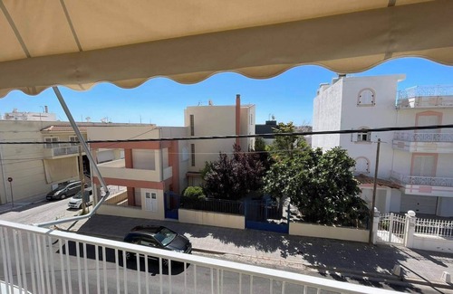 Rafina-Pikermi Apartment | Seaside Flat with 8 min walking distance from port