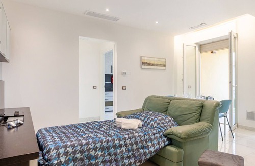 Calambrone Apartment | Seaside Flat with Swimming Pool and Private Parking