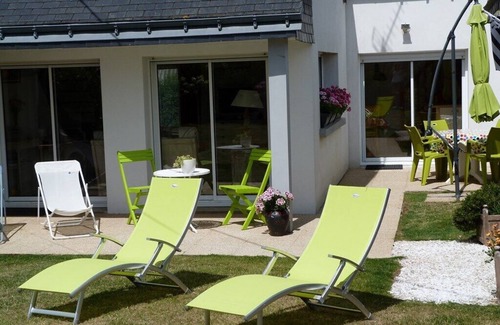 Carnac Villa | Seaside gîte in a haven of peace.