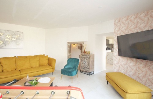 Kerlouet Villa | Seaside heated pool villa for 8 people.