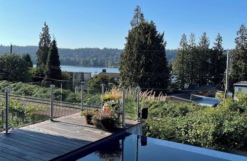 Port Moody House | Seaside Heaven - Infinity Pool - Rooftop Oasis