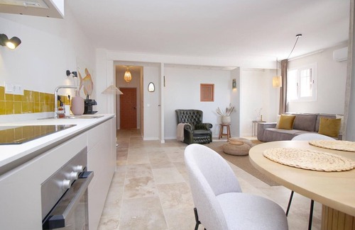 Playas del Palo Apartment | Seaside Home in El Palo, Malaga