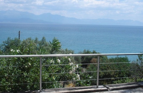 Aipeia House | Seaside house 110m2 - Beachfront