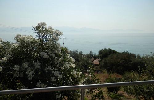Aipeia House | Seaside house 110m2 - Beachfront