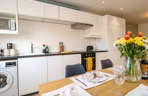 Gorleston-on-Sea Cottage | SEASIDE HOUSE, pet friendly, with a garden in Gorleston-On-Sea