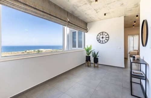 St. Andrew's Apartment | Seaside Luxury in Pembroke, St. Julians