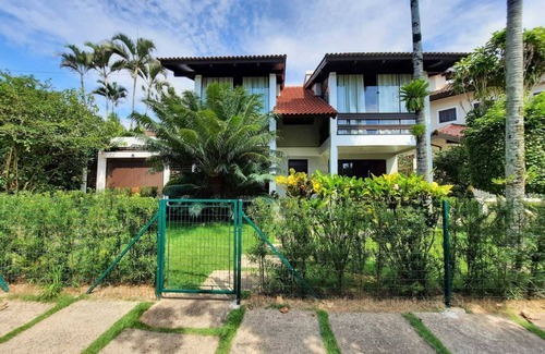 Jurere Internacional Villa | Seaside Mansion in the heart of Jurerê Internacional - Av. dos Búzios