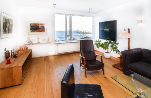 Hafnarfjordur Apartment | Seaside Paradise Apartment