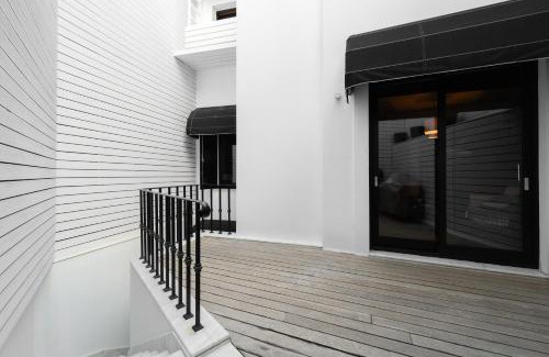 Pylos House | Seaside Resort Home