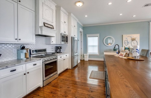 Miramar House | Seaside Sanctuary | Pet Friendly, Beach Front!