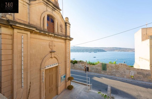 St. Paul's Bay Villa | Seaside Serenity – St. Paul’s Bay Villa with Pool