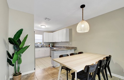 Lantana House | Seaside Serenity: 2BR, Walk to Beach & Restaurants!