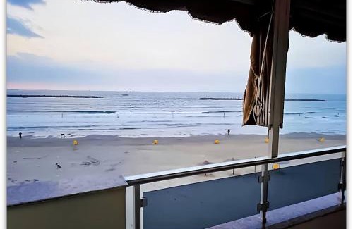 Ras El Bar Apartment | Seaside Serenity Las Alba seaview retreat