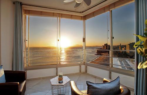 Strand Apartment | Seaside Sunsets