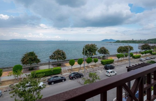 George Town House | Seaside Vacation Home 1 @ Georgetown