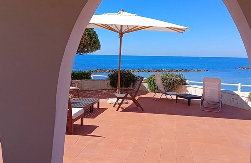 Poggio Villa | Seaside villa with 13 comfortable beds